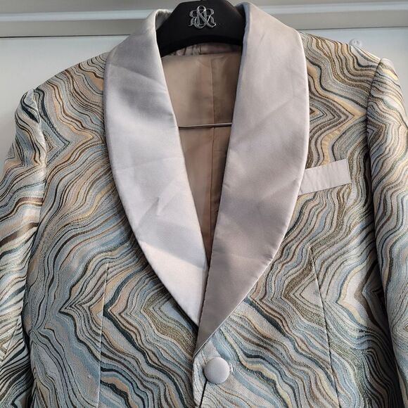 Gentlemens guru abstract print gold and champagne tuxedo jacket and vest - Picture 8 of 16